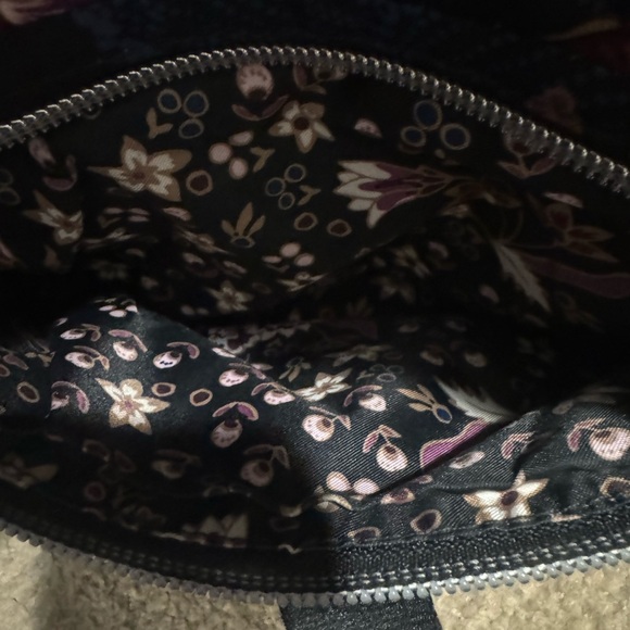 Vera Bradley Triple Zip Hipster Performance Twill in Garden Dream - Picture 7 of 7